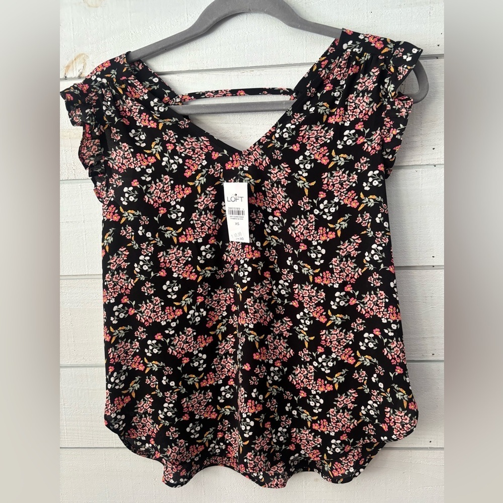 LOFT NWT Floral Black Top with Flutter sleeves . - Picture 1 of 11